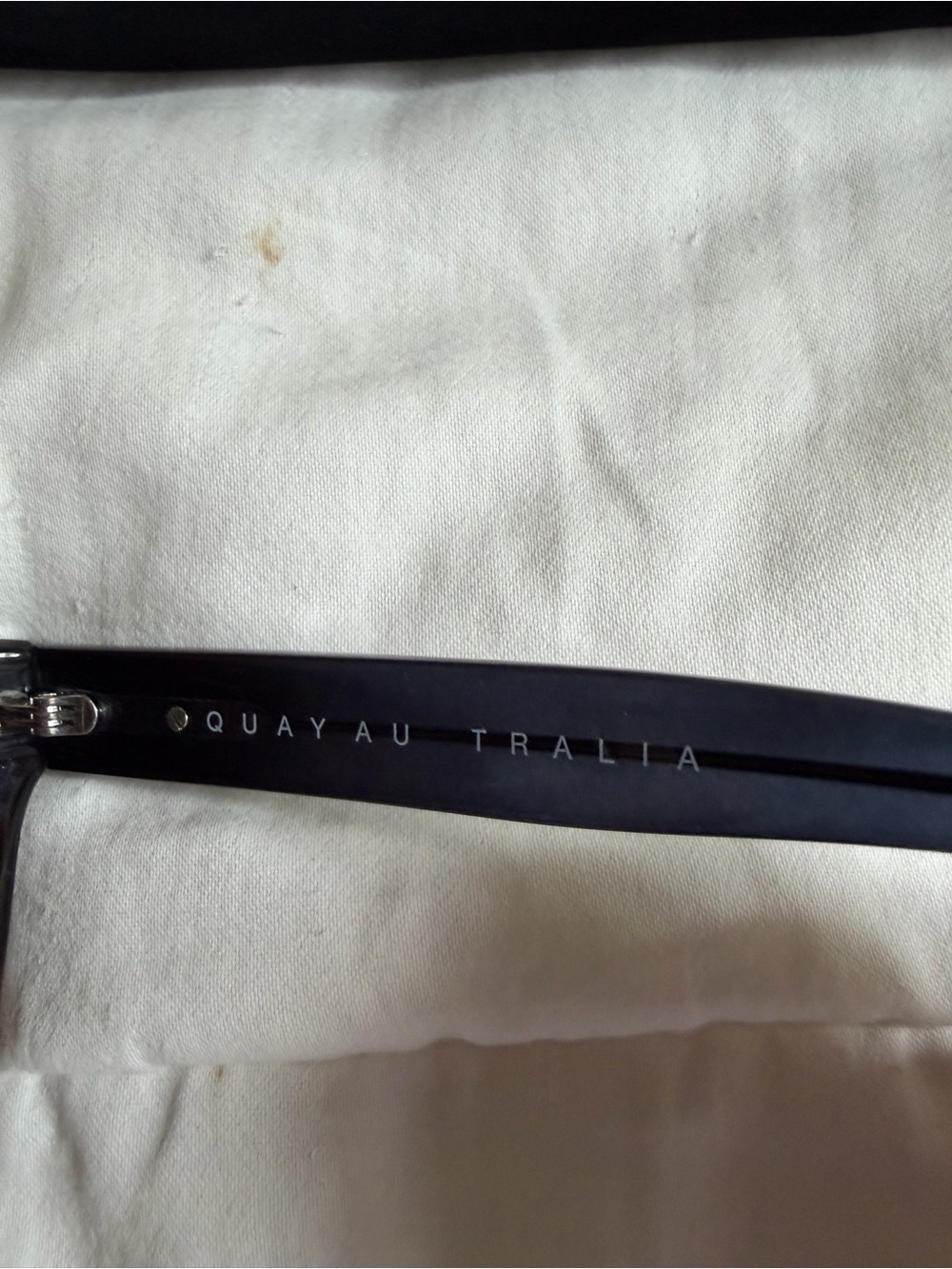 Quay australia after hours 125 black tortoise fade square winged sunglasses - Picture 6 of 9